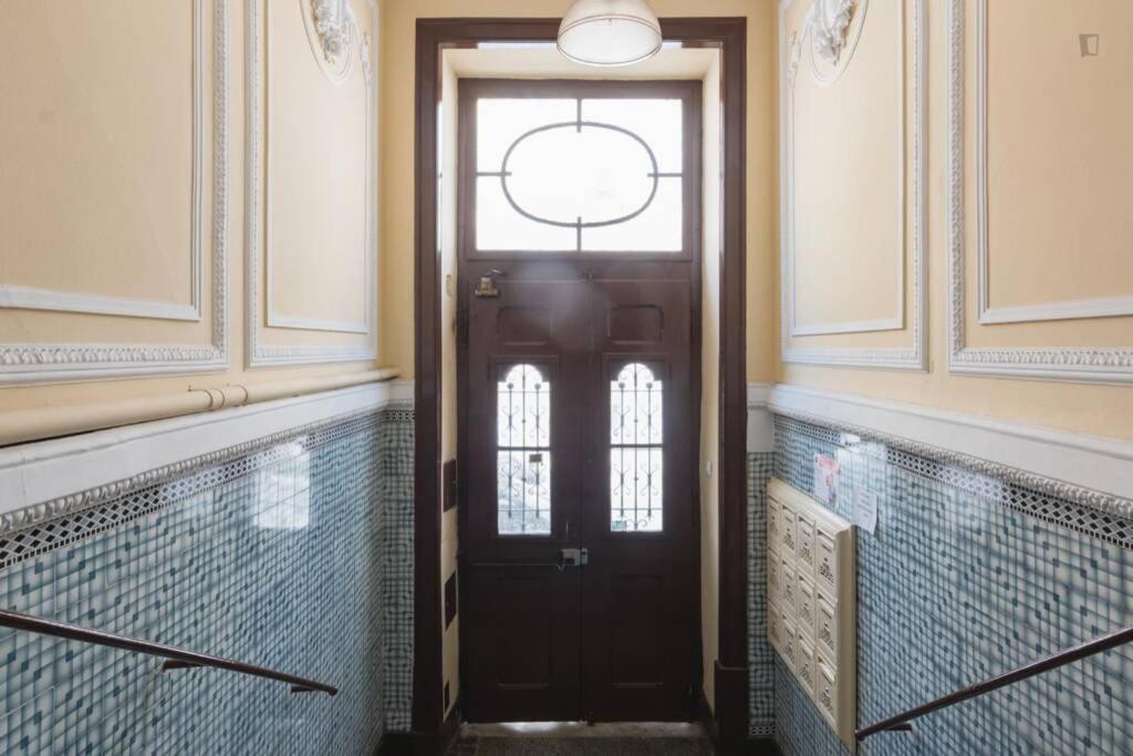 Sunny Terrace Apt, Close To Downtown! 2 Bedroom Flat Lisboa Kültér fotó