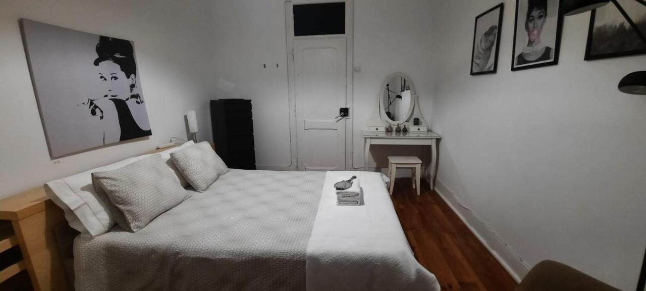 Sunny Terrace Apt, Close To Downtown! 2 Bedroom Flat Lisboa Kültér fotó