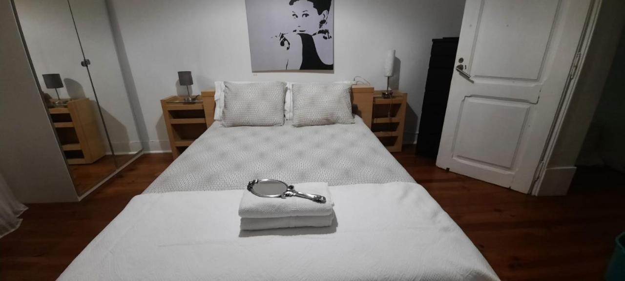 Sunny Terrace Apt, Close To Downtown! 2 Bedroom Flat Lisboa Kültér fotó