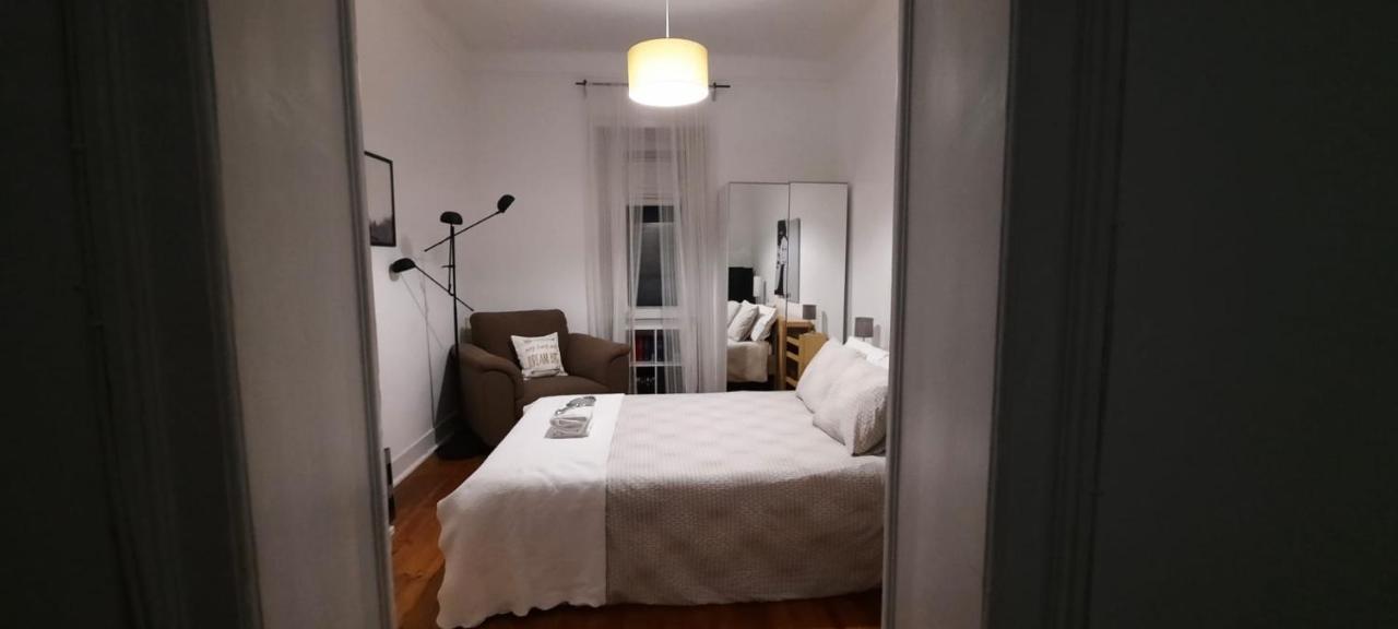 Sunny Terrace Apt, Close To Downtown! 2 Bedroom Flat Lisboa Kültér fotó