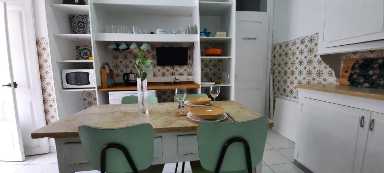Sunny Terrace Apt, Close To Downtown! 2 Bedroom Flat Lisboa Kültér fotó