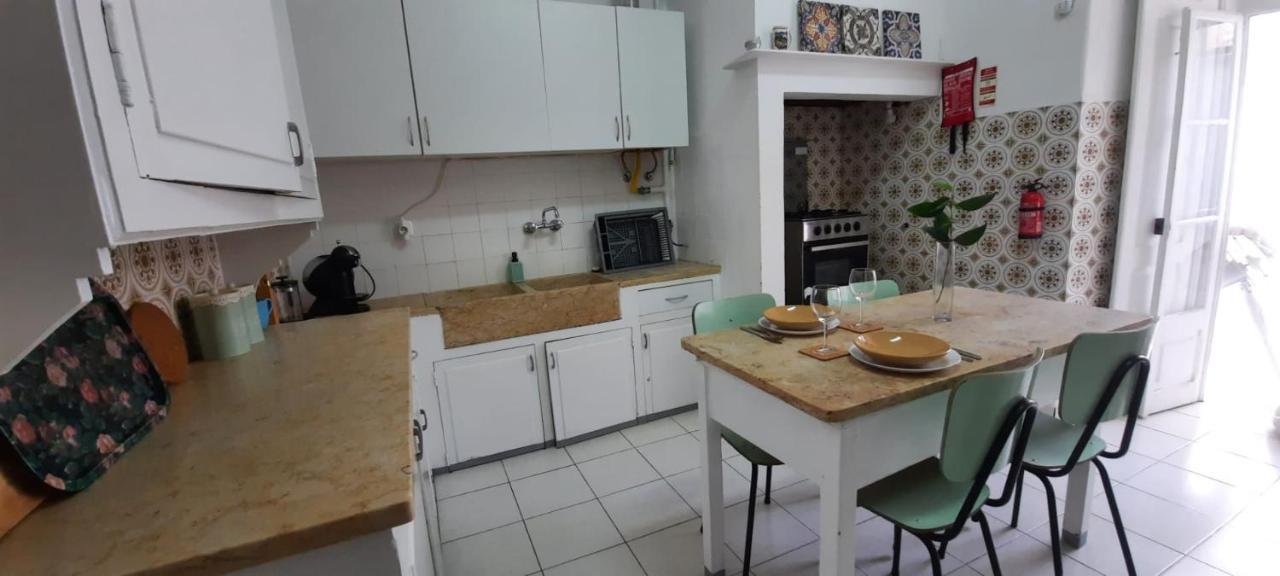 Sunny Terrace Apt, Close To Downtown! 2 Bedroom Flat Lisboa Kültér fotó