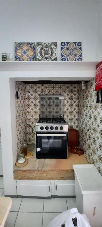 Sunny Terrace Apt, Close To Downtown! 2 Bedroom Flat Lisboa Kültér fotó