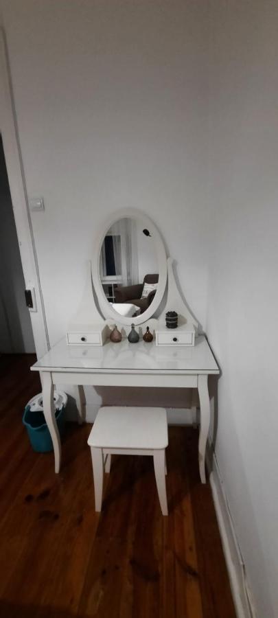Sunny Terrace Apt, Close To Downtown! 2 Bedroom Flat Lisboa Kültér fotó