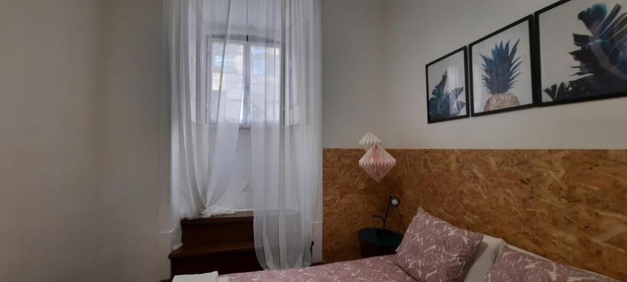 Sunny Terrace Apt, Close To Downtown! 2 Bedroom Flat Lisboa Kültér fotó